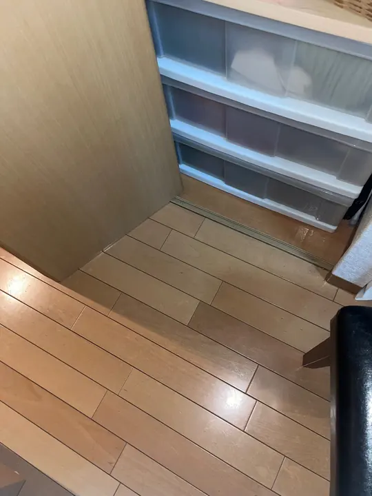 クローゼットの扉が外れた（大阪市北区）の施工前の写真1