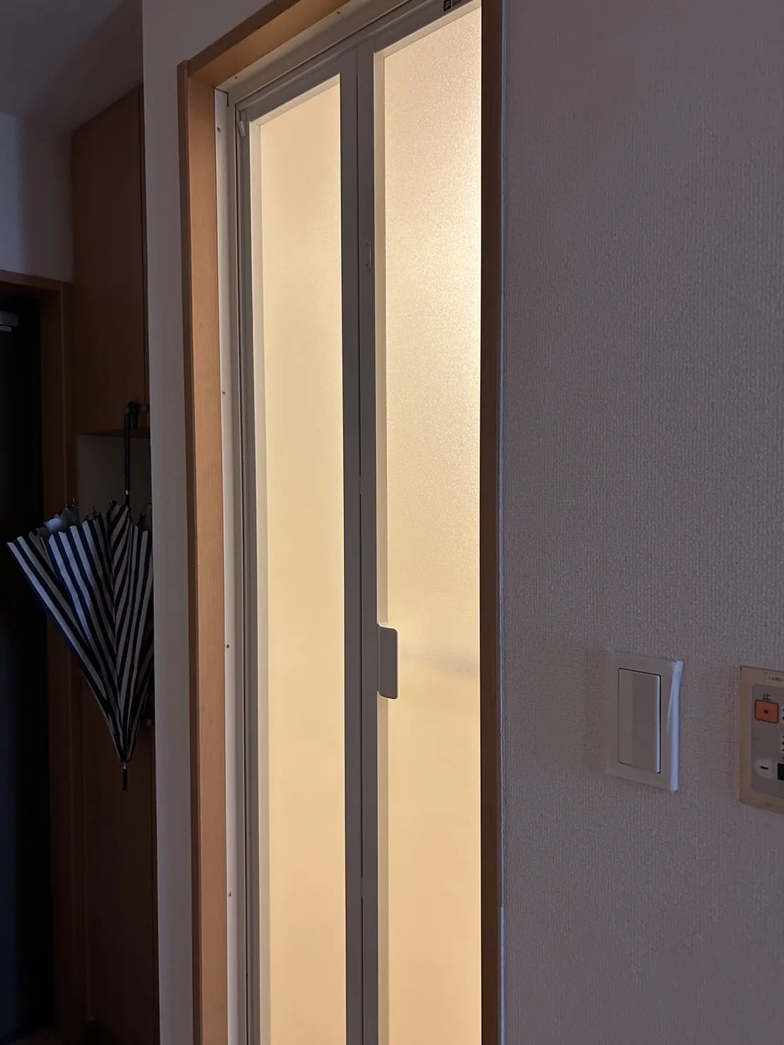 浴室の折れ戸が外れたの施工後